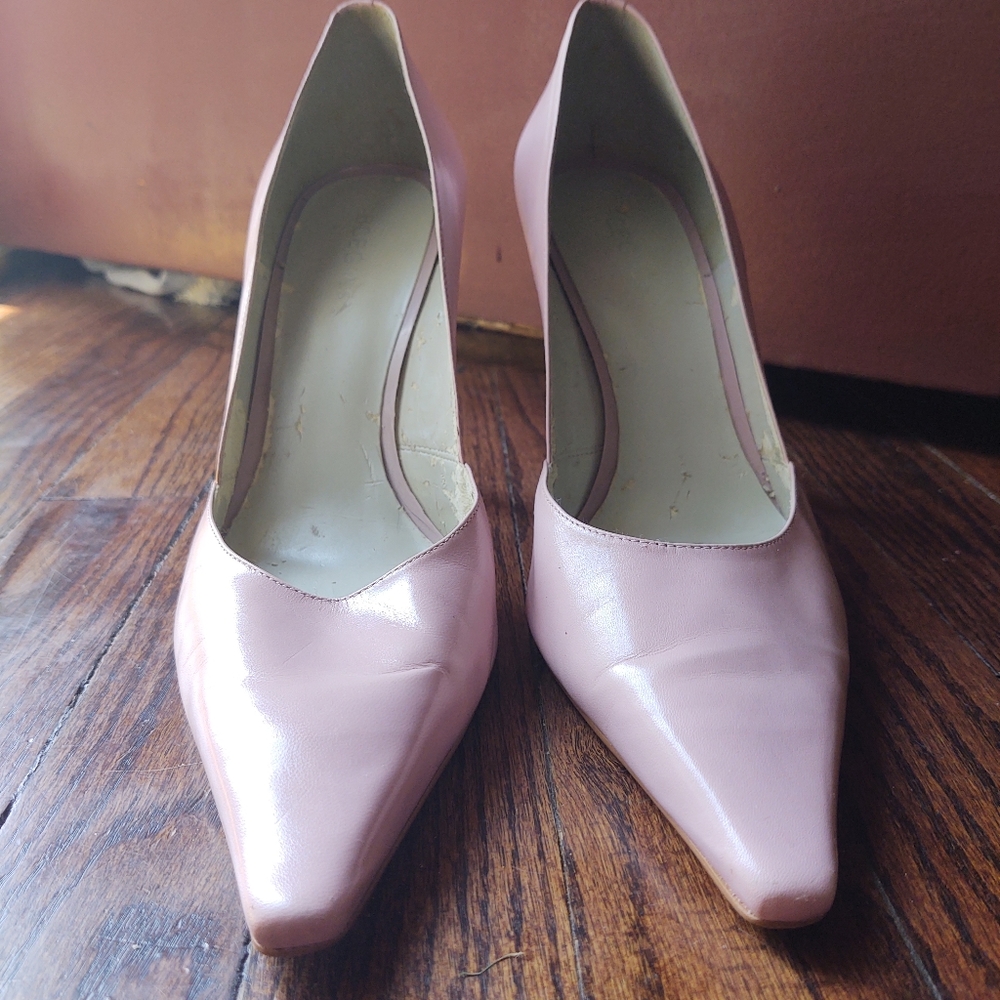 LAST CHANCE! Pink BCBGirls heels Katchen